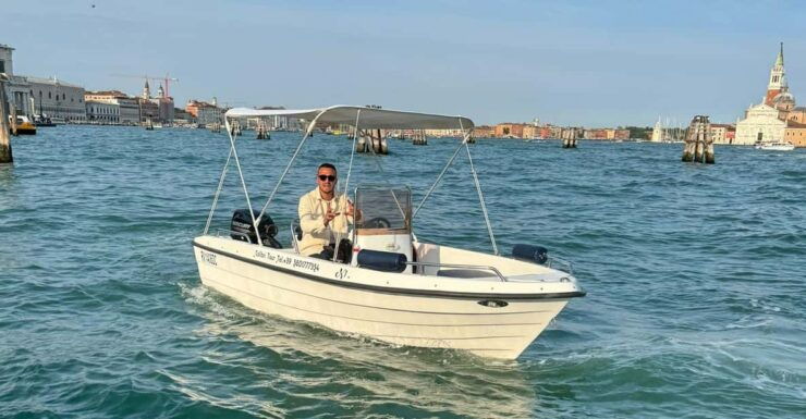 Venice : Private Boat Tour in the Lagoon - Itinerary and Highlights