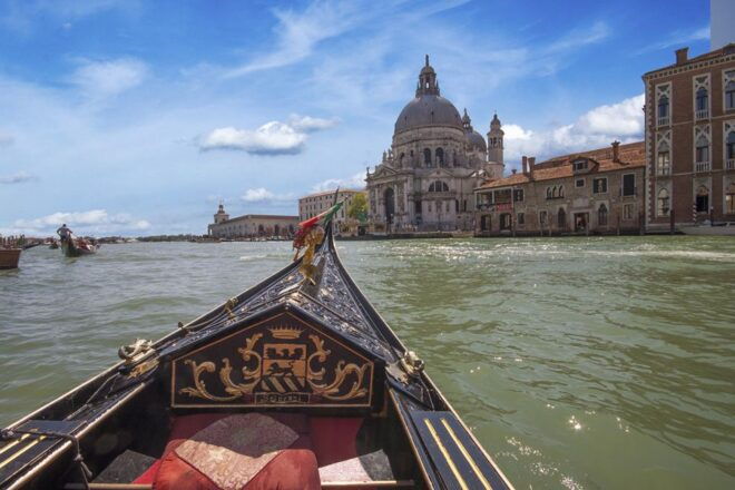 Venice: Private Gondola Ride for up to 5 People - Gondola Ride Specifics