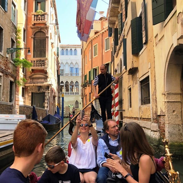 Venice: Private Grand Canal Gondola Ride from Rialto - FAQs