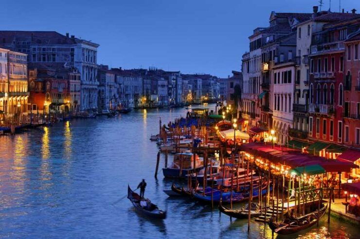 Venice: Private Nighttime Gondola Ride - Booking Your Gondola Ride