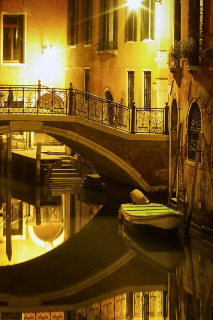 Venice: Private Nighttime Gondola Ride - Itinerary Highlights