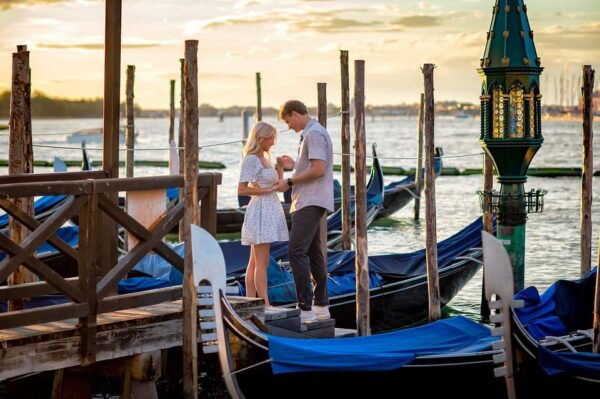 Venice: Private Professional Photo Shoot Experience. - Tips for Your Photo Session