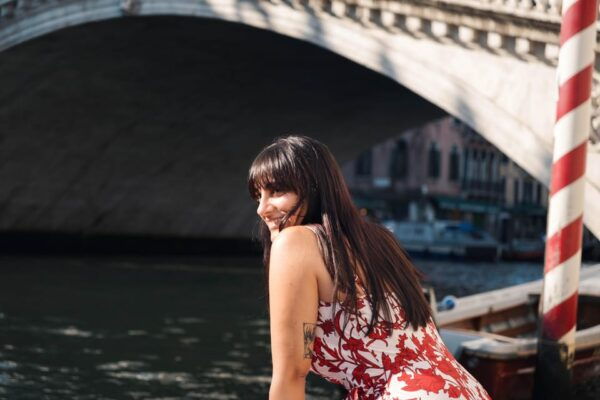Venice: Private Professional Photoshoot - Rialto Bridge - Booking Process
