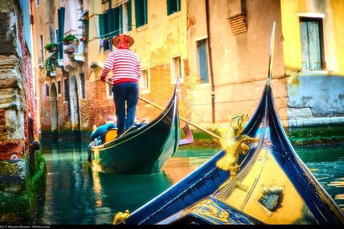 Venice: Private Serenade Gondola Tour - 30 Minutes - Tour Details