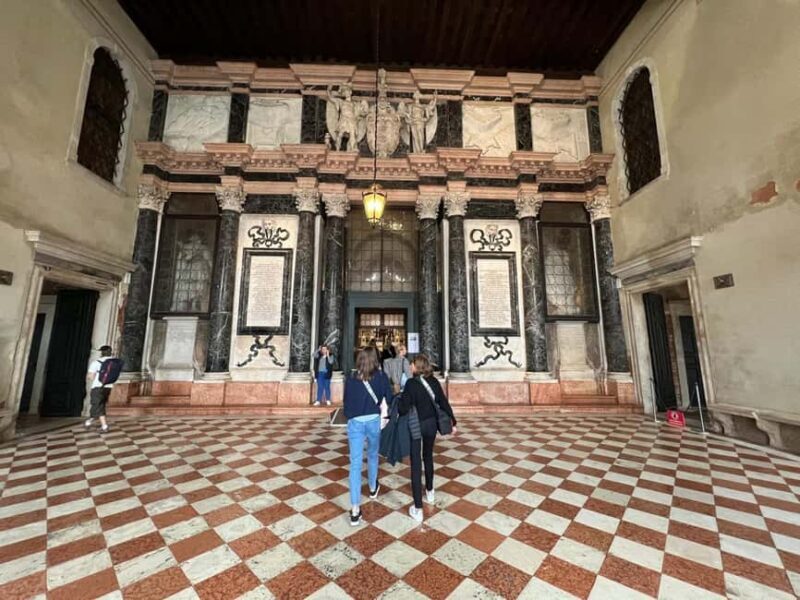 Venice: Private Walking Tour with a Local - Good To Know