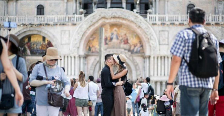 Venice Professional Photo Shoot - Pricing and Duration