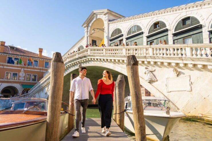 Venice: Professional Photoshoot at the Rialto Bridge - Activity Details
