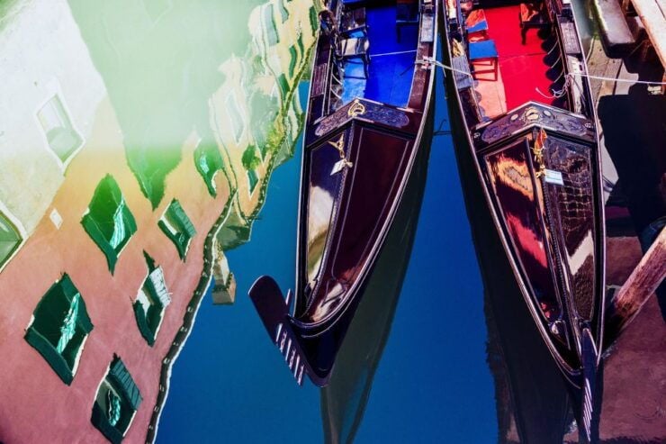 Venice: Romantic Gondola Tour and Dinner for Two - Good To Know