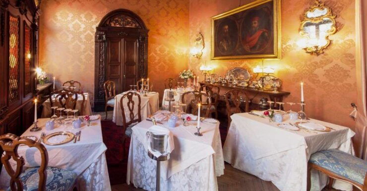 Venice: Romantic Palace Dinner and Private Gondola Ride - Activity Highlights