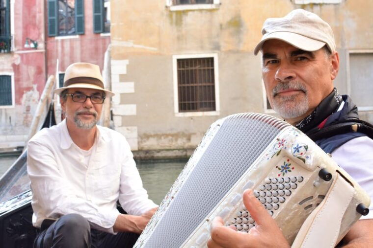 Venice: Romantic Shared Gondola Serenade on the Grand Canal - Itinerary and Key Locations