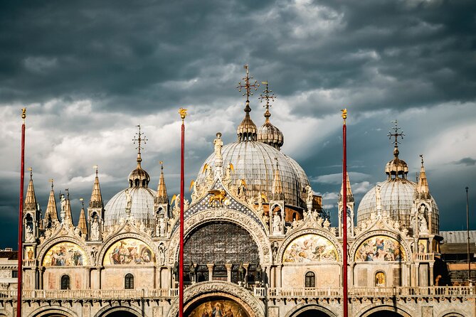 Venice Saint Marks Basilica Guided Tour With Priority Access - Maximum Travelers and Accessibility