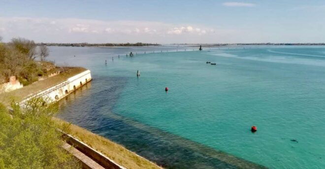 Venice: Sant'Erasmo, Vignole, and Lagoon Kayaking Tour - Full Experience Description