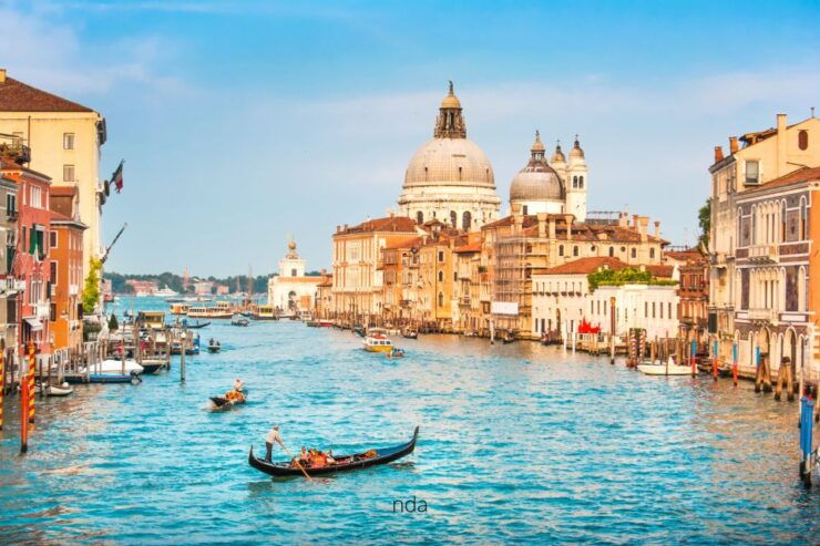 Venice: Self-Guided Highlights Scavenger Hunt & Walking Tour - Experience