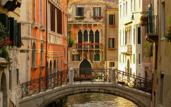 Venice: Self-Guided Outdoor Escape Game - Tips for Playing