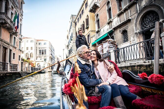 Venice Shared Gondola Ride: 30 Minutes through Grand Canal - Practical Tips for Your Gondola Ride
