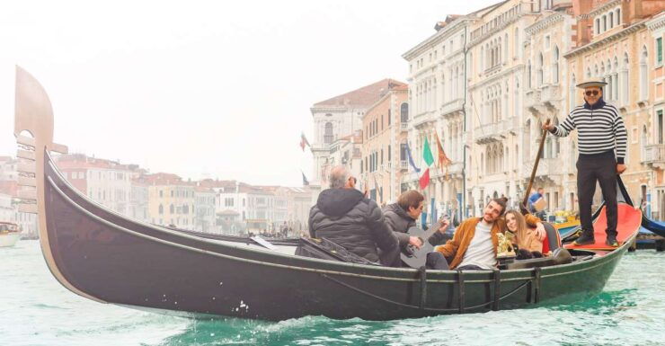 Venice: Shared Gondola Ride and Serenade - Experience Highlights