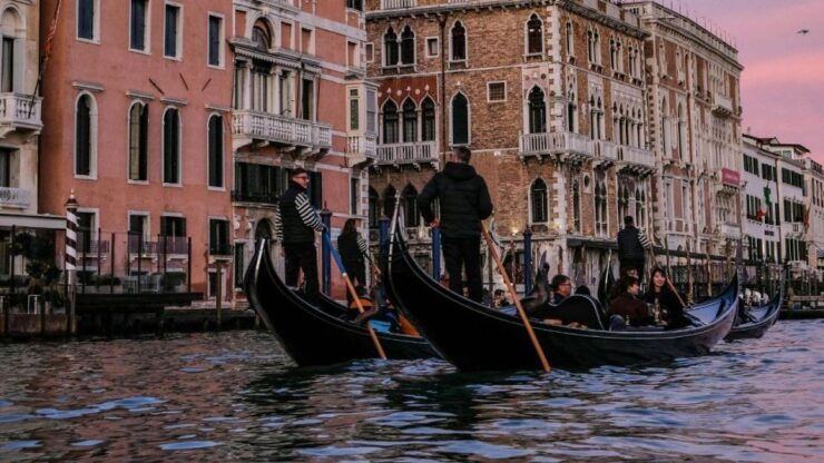 Venice: Shared Gondola Ride at Sunset - Good To Know