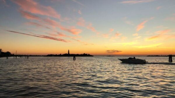 Venice: Shared Gondola Ride at Sunset - Booking Details and Directions