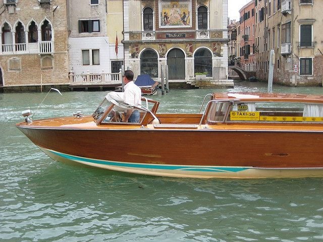 Venice Shuttle: Cruise Port to Venice Hotels - Booking Details