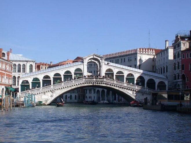 Venice: Sightseeing Tour With a Local Guide - Meeting Point and Reviews