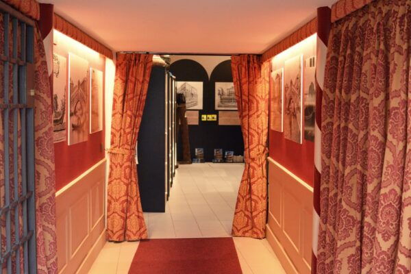 Venice: Skip-the-Line Gondola Photo Gallery & 3D Experience - Frequently Asked Questions