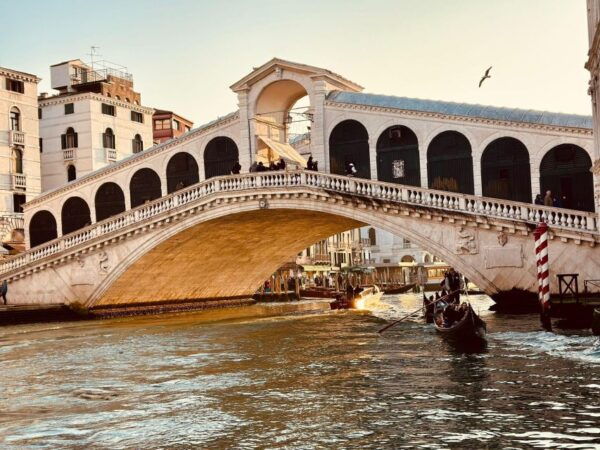 Venice: Small Group Guided Walking Tour & Food Tastings - Directions and The Sum Up