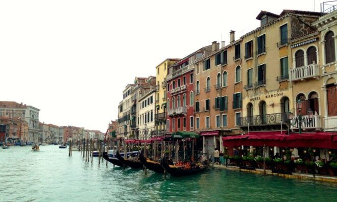 Venice: Small Group Walking Tour and Saint Mark's - Landmarks and Churches Visited
