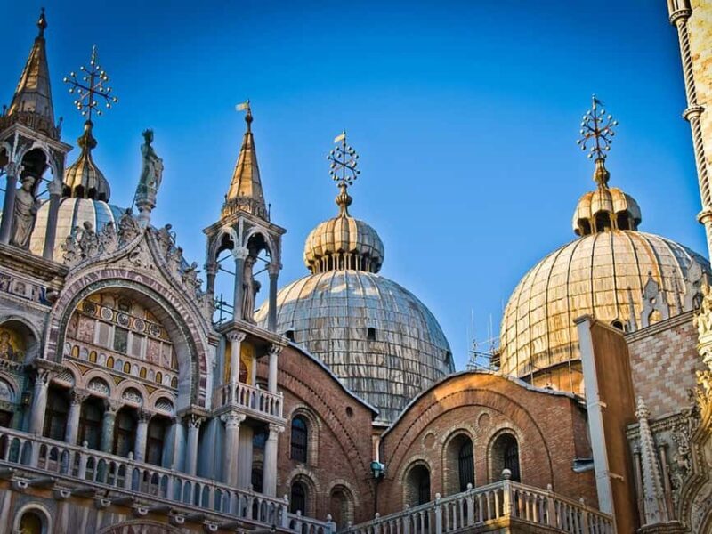 Venice: St. Mark's Basilica & Terrace Official Entry Visit - Inside the Basilica: A Journey Through Art and Wealth