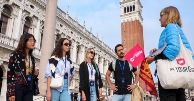 Venice: St Mark's, Doge's Palace, Murano & Burano Day Tour - Tour Highlights