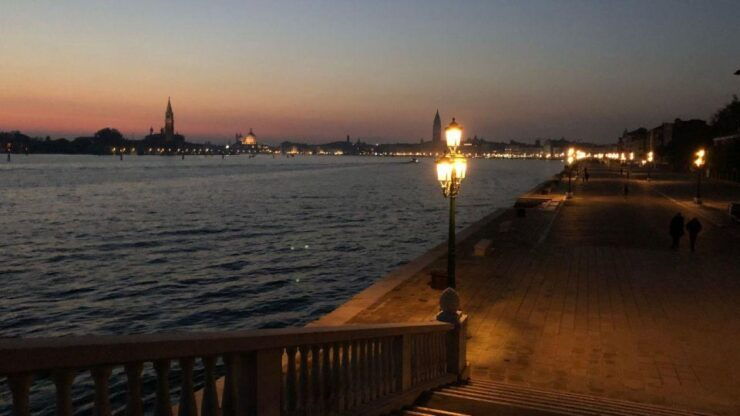Venice: Sunset Gondola Ride and Ghosts Walking Tour - Tour Details