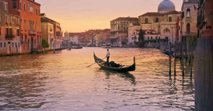 Venice: Sunset Gondola Ride & Guided Walking Tour - Experiences