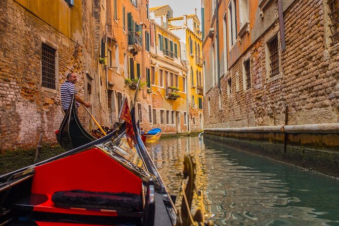 Venice: Sunset Gondola Ride & Guided Walking Tour - Experience Highlights