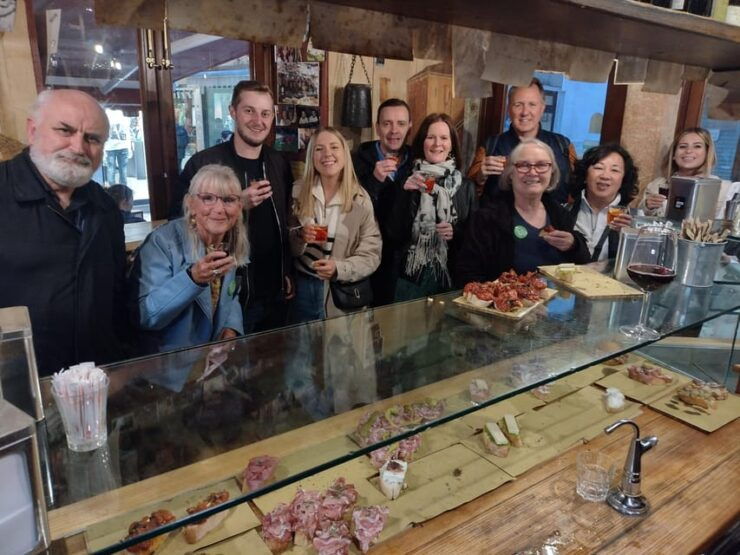 Venice: Sunset Walking Tour With Food and Wine Tastings - Food and Drink Details