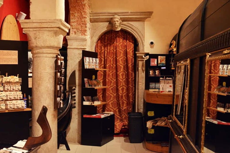 Venice: The Gondola Gallery 3D Experience - An In-Depth Look at the Gondola Gallery Experience