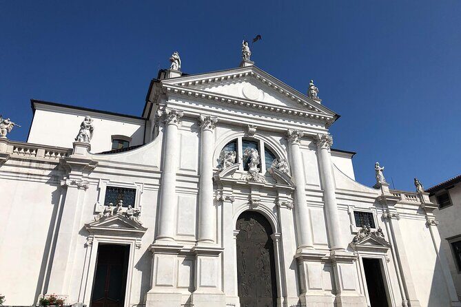 Venice to Salzburg Scenic Luxury Transfer with Sightseeing - Final Destination: Salzburg