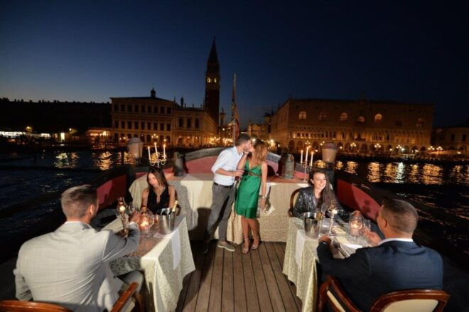 Venice: Venetian Lagoon Tour and Galleon Dinner - Participant and Date Selection