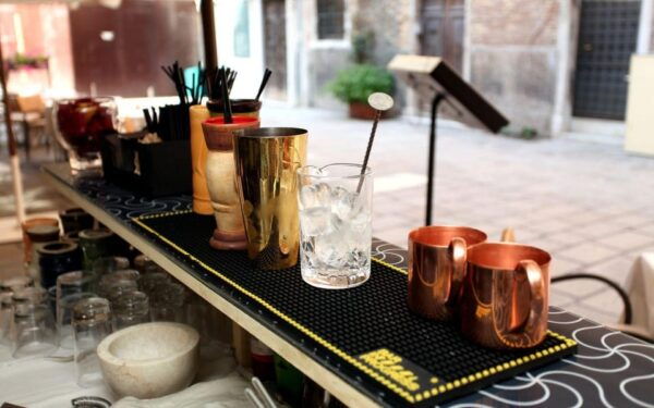 Venice: Venice Cocktail Tour - Mixology - Age Restrictions and Policies