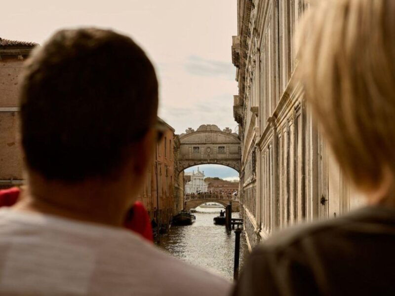 Venice: Vip Semi-Private Walking Tour With Gondola Ride - Good To Know