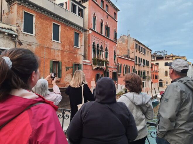 Venice: Walking Guided Tour of the City Must-See Sites - The Sum Up