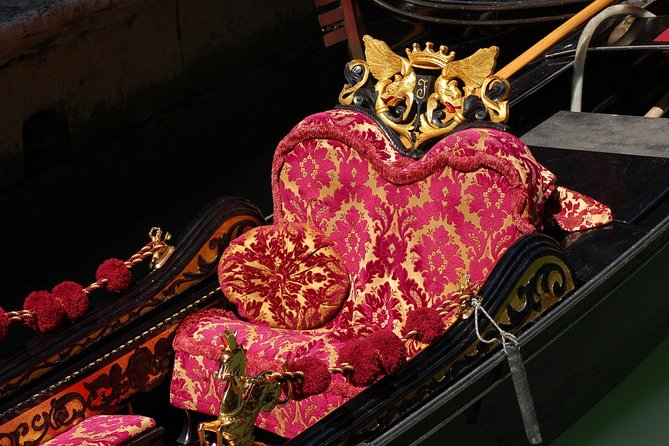 Venice Walking Tour and Gondola Ride- T15 - Questions