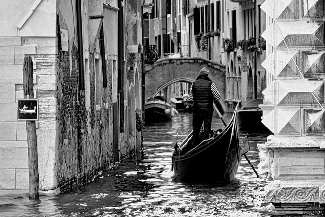 Venice Walking Tour and Gondola Ride- T15 - Directions
