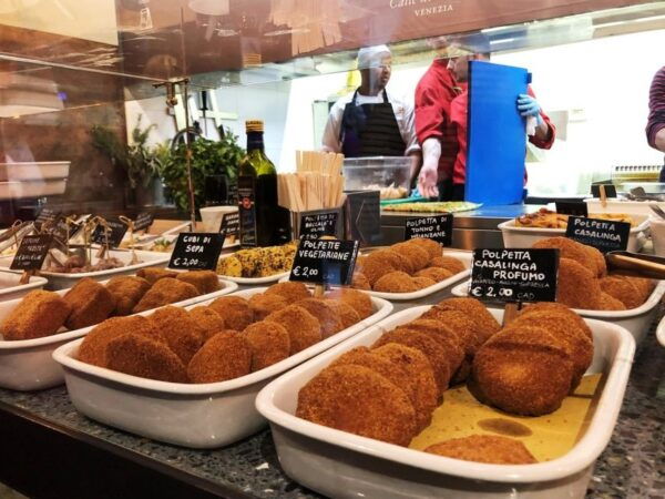 Venice Walking Tour by Night: Aperitif and Legends - Directions