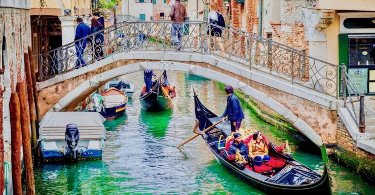 Venice: Walking Tour & Gondola Ride - Important Information