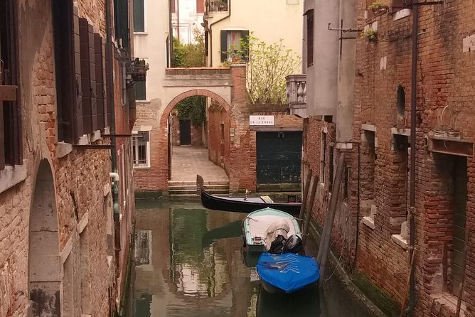 Venice Walking Tour of Most-Famous Sites Monuments & Attractions With Top Guide - Starting Point