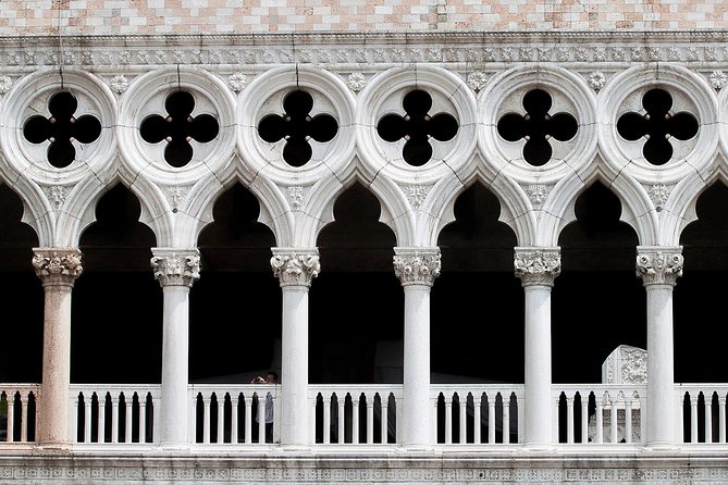 Venice Walking Tour Plus Skip the Lines Doges Palace and St Marks Basilica Tours - Traveler Photos