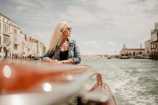 Venice: Water Taxi Ride With Professional Photographer - Booking and Cancellation Policy