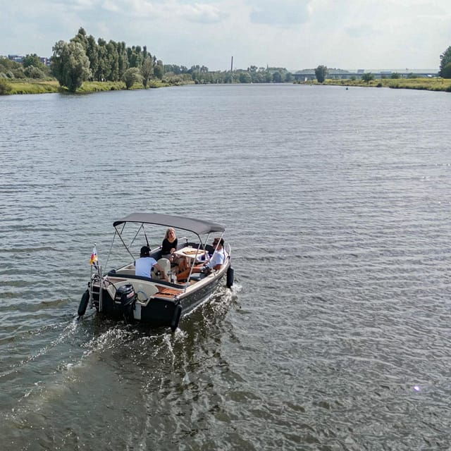 Venlo: Luxury Boat Rental - Pet-Friendly Boating