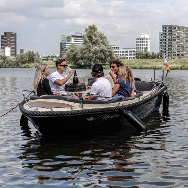 Venlo: Luxury Boat Rental - Packing and Preparation Tips