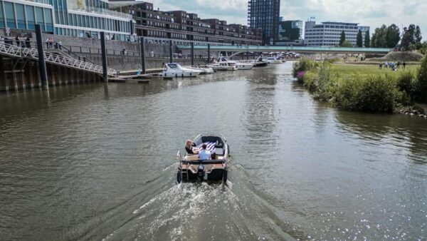 Venlo: Luxury Boat Rental - Frequently Asked Questions