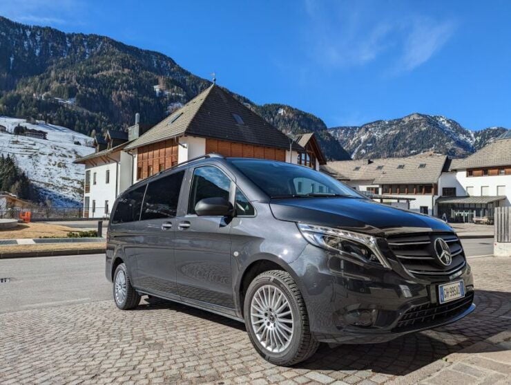 Verona: 1-Way Private Transfer to Valerio Catullo Airport - Booking Details and Process